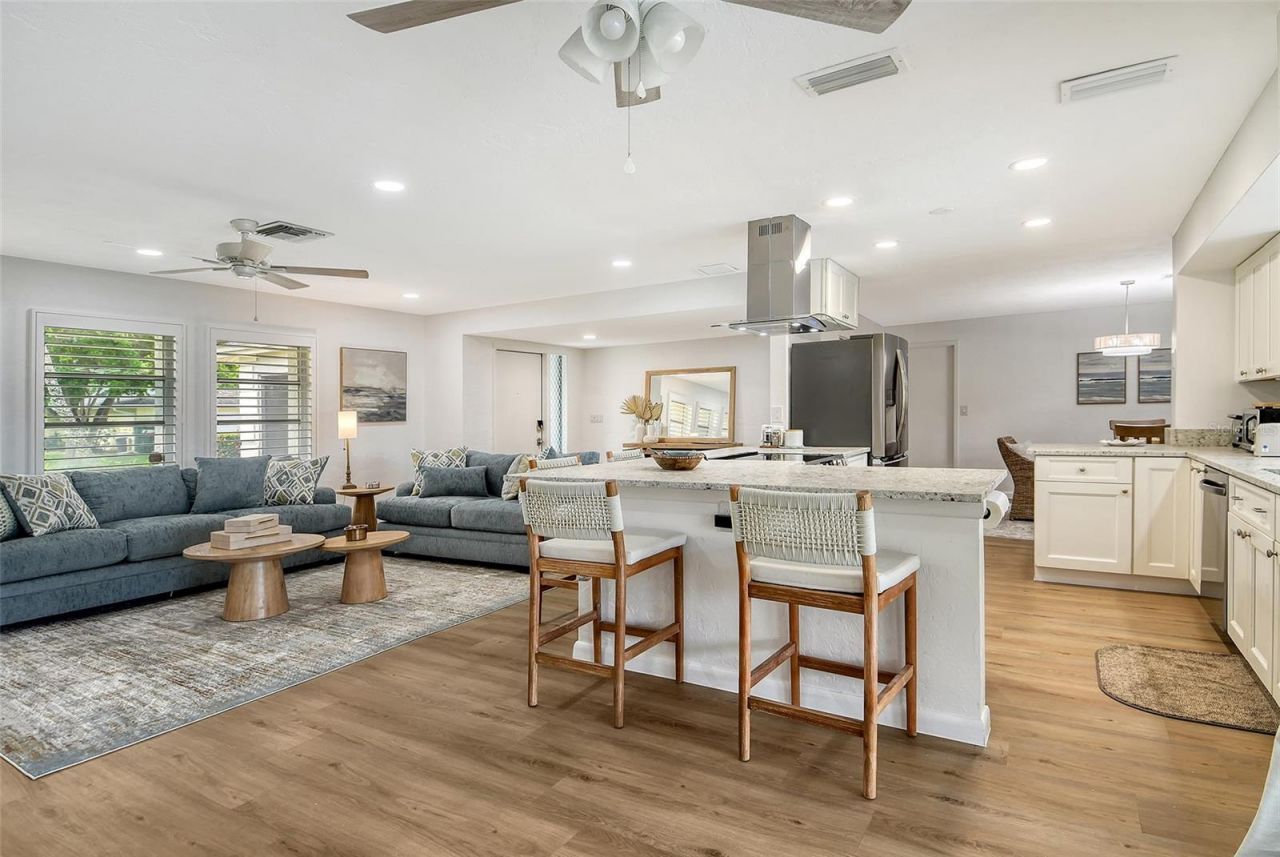 6722 Roxbury Drive, Sarasota, FL 34231 Photo
