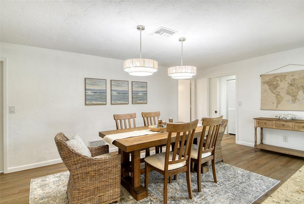 6722 Roxbury Drive, Sarasota, FL 34231 Photo