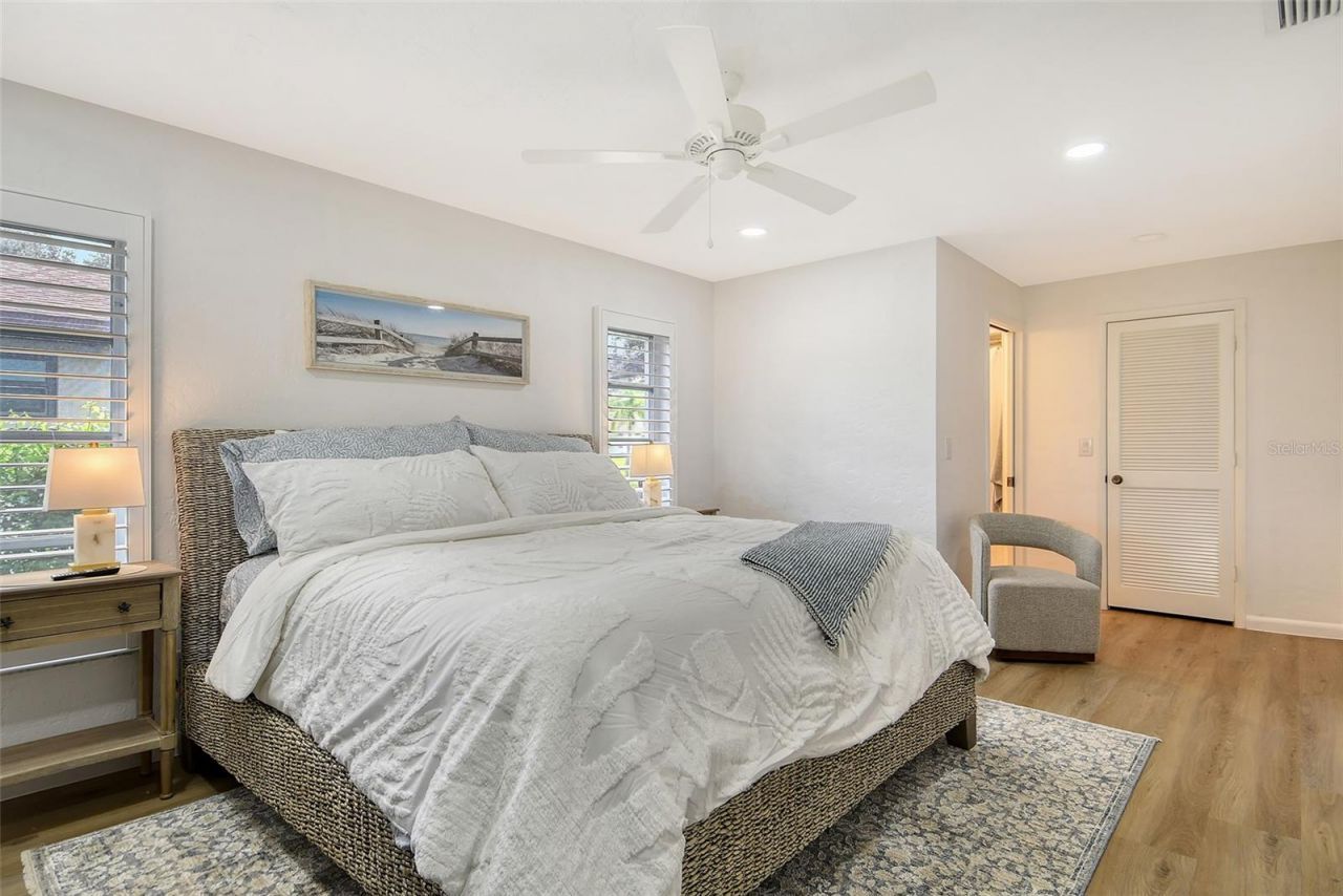 6722 Roxbury Drive, Sarasota, FL 34231 Photo