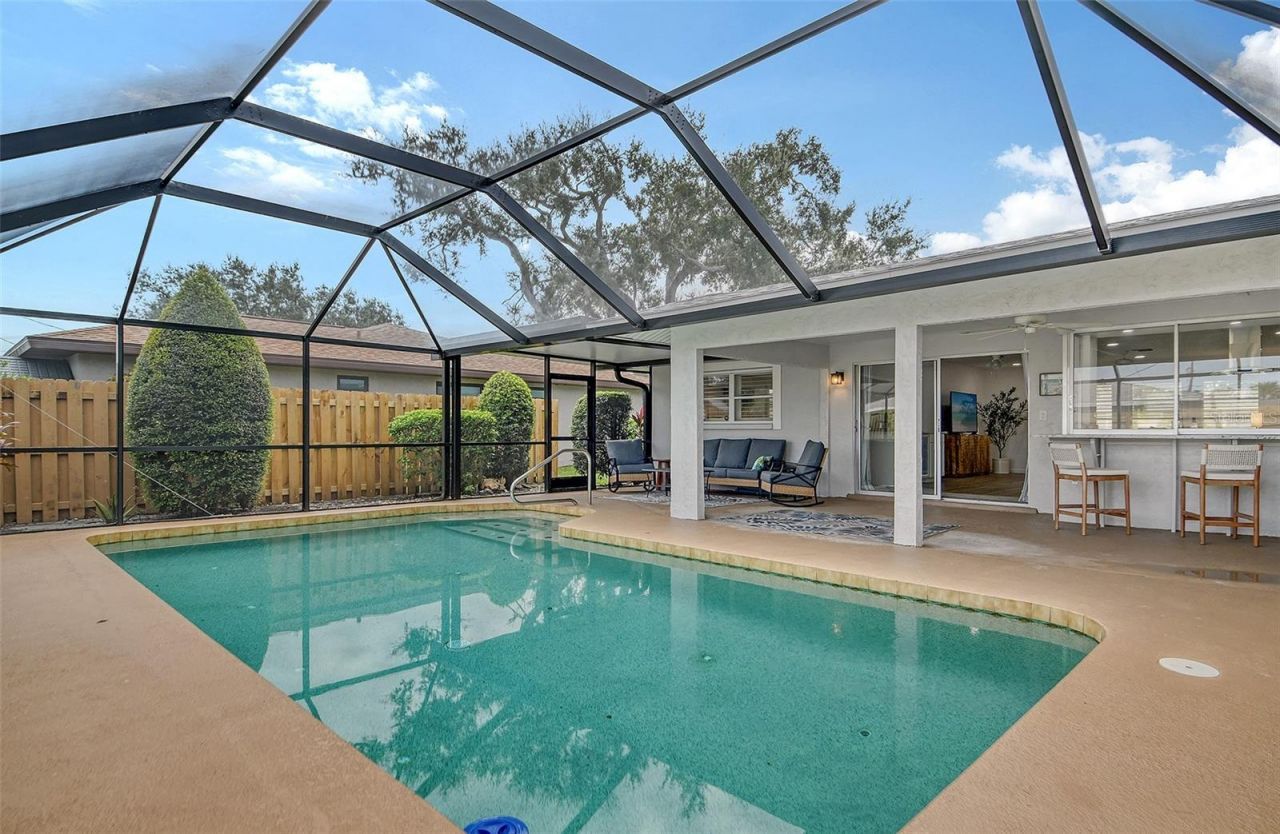 6722 Roxbury Drive, Sarasota, FL 34231 Photo