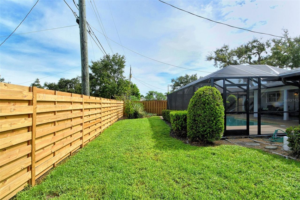 6722 Roxbury Drive, Sarasota, FL 34231 Photo