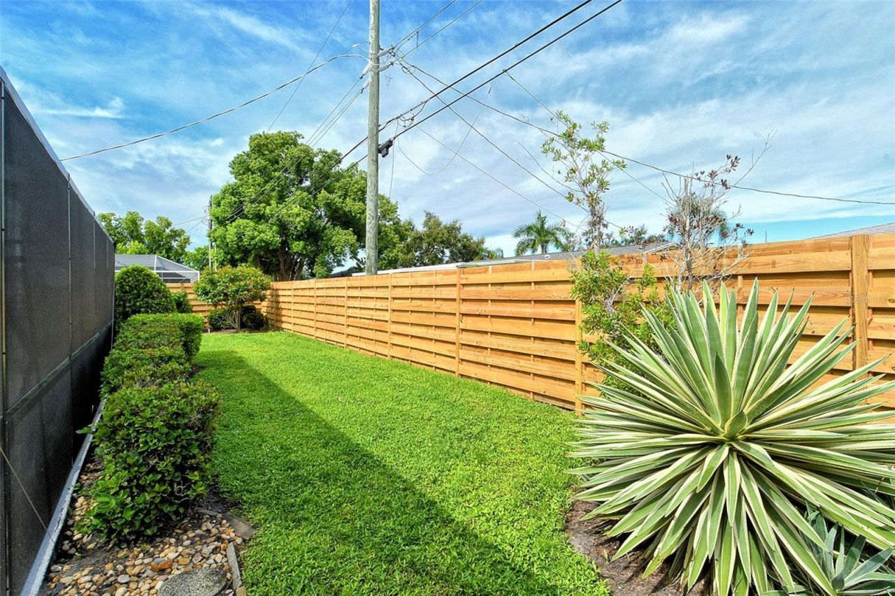 6722 Roxbury Drive, Sarasota, FL 34231 Photo