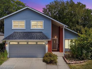 24200 Hampton Hill Street, Novi, MI 48375