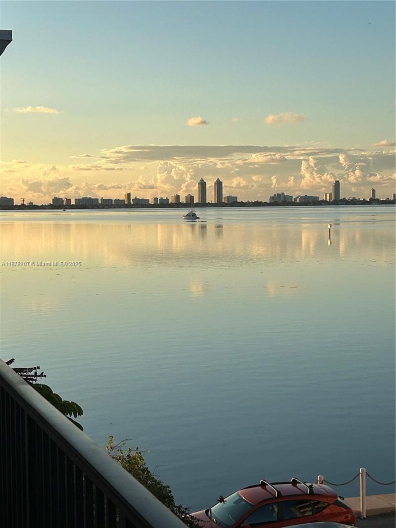 7845 NE Bayshore Ct, Unit 20, Miami, FL 33138 Photo