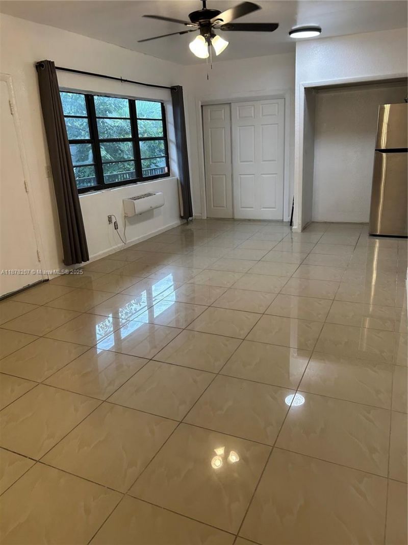 7845 NE Bayshore Ct, Unit 20, Miami, FL 33138 Photo