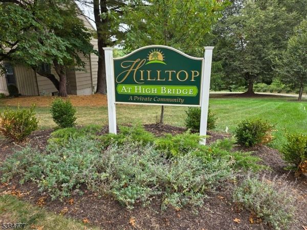 3 Chestnut Ct, High Bridge, NJ 08829