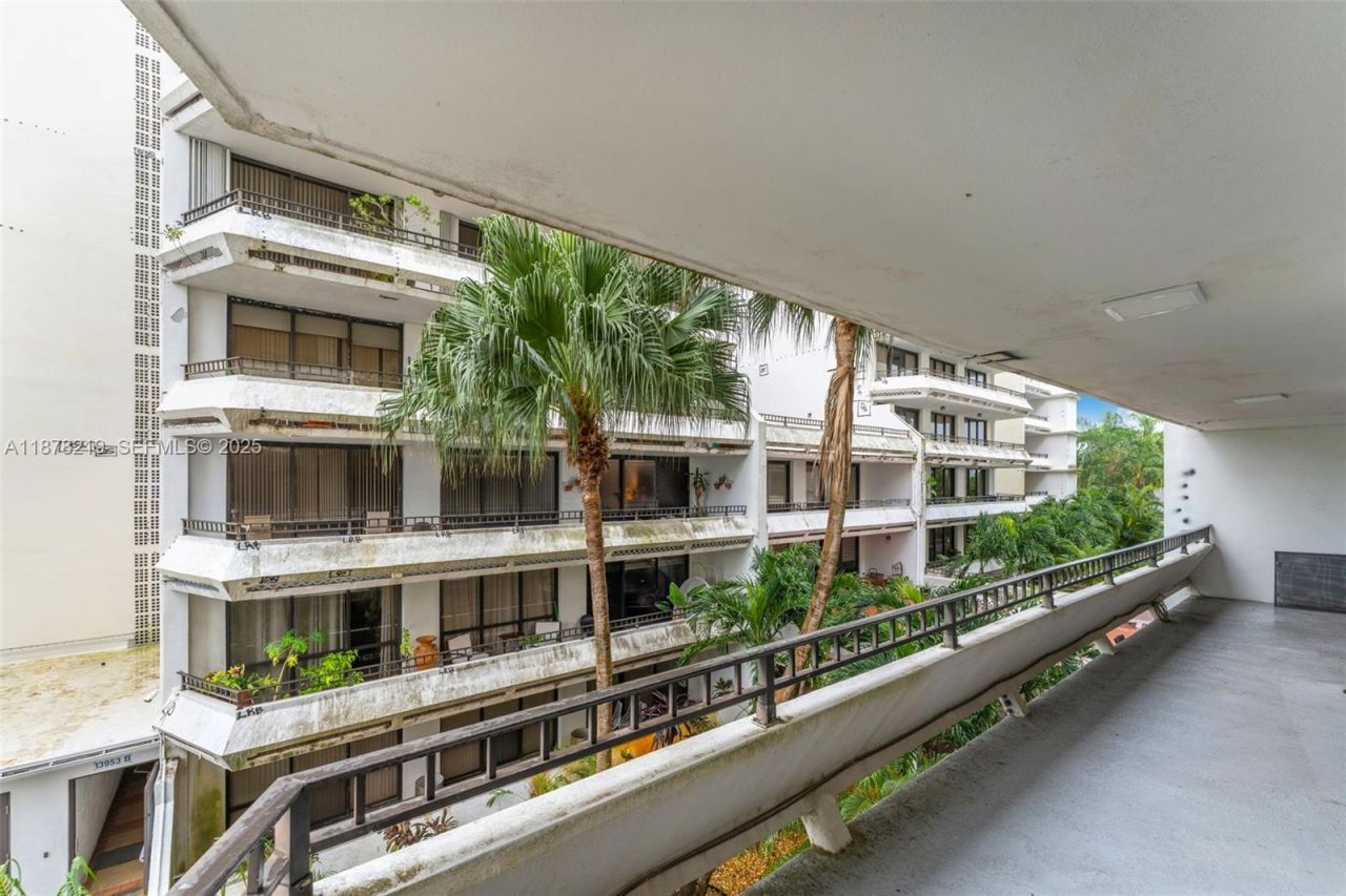 13951 Kendale Lakes Cir, Unit 307A, Miami, FL 33183 Photo