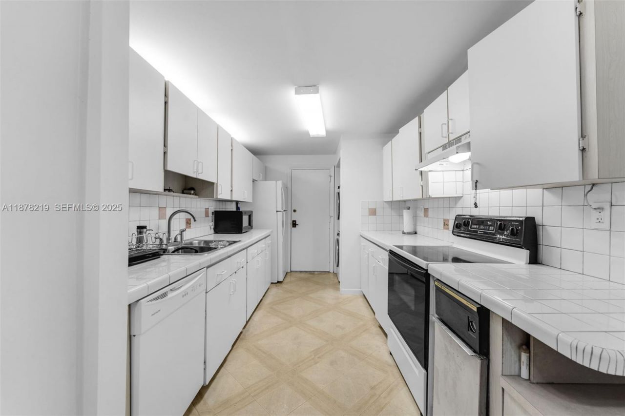 13951 Kendale Lakes Cir, Unit 307A, Miami, FL 33183 Photo