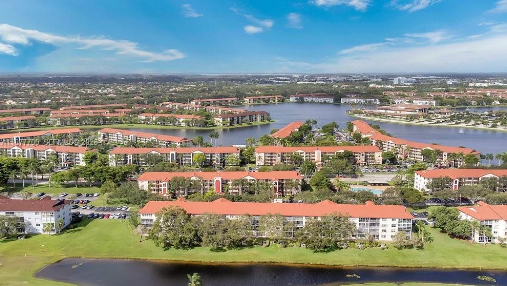 1101 SW 128th Ter, Unit 309C, Pembroke Pines, FL 33027 Photo