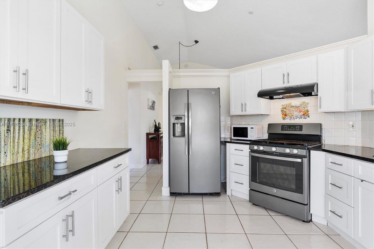 12265 NW 32nd Mnr, Sunrise, FL 33323 Photo