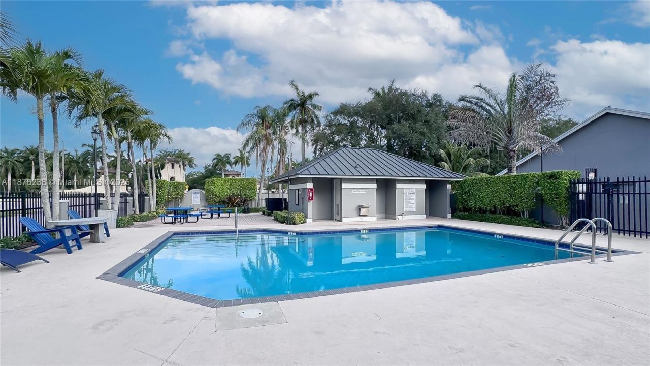 12265 NW 32nd Mnr, Sunrise, FL 33323 Photo