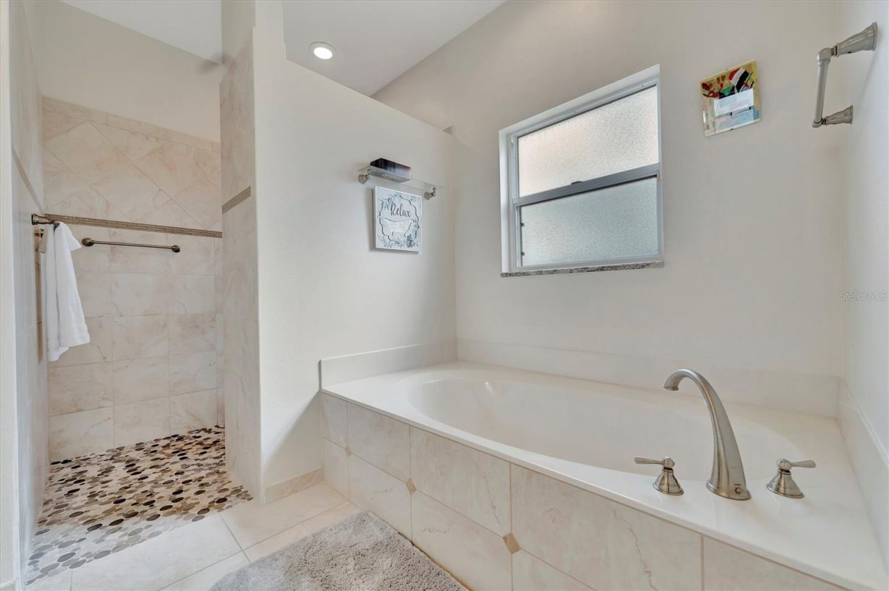 6738 Peach Tree Creek Road, Bradenton, FL 34203 Photo