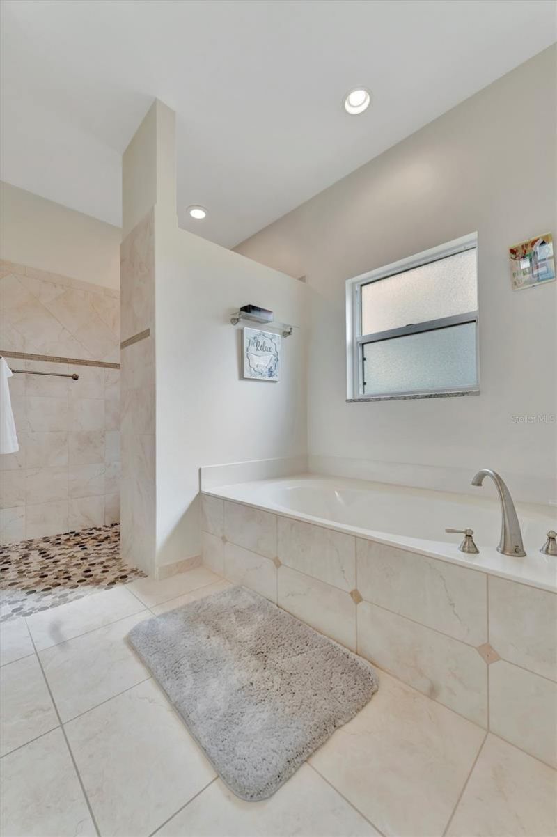 6738 Peach Tree Creek Road, Bradenton, FL 34203 Photo