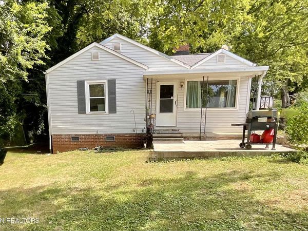 2638 Orton Drive, Maryville, TN 37804