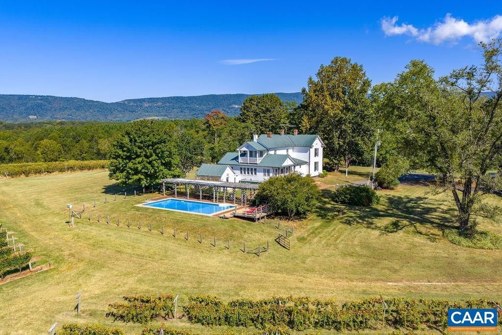 9175 BATESVILLE RD, AFTON, VA 22902