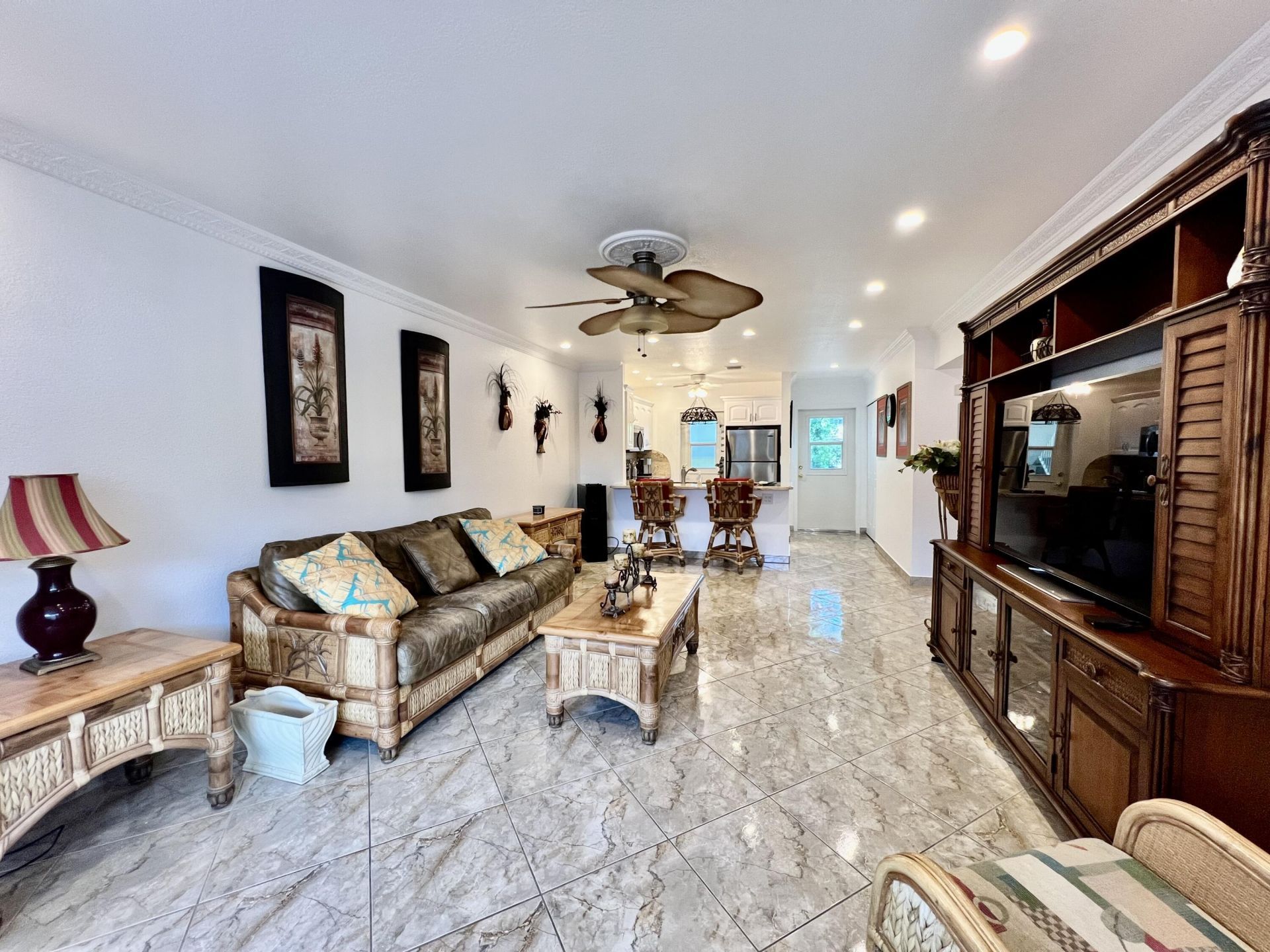 5141 W Oakland Park Boulevard, Unit 201, Lauderdale Lakes, FL 33313 Photo