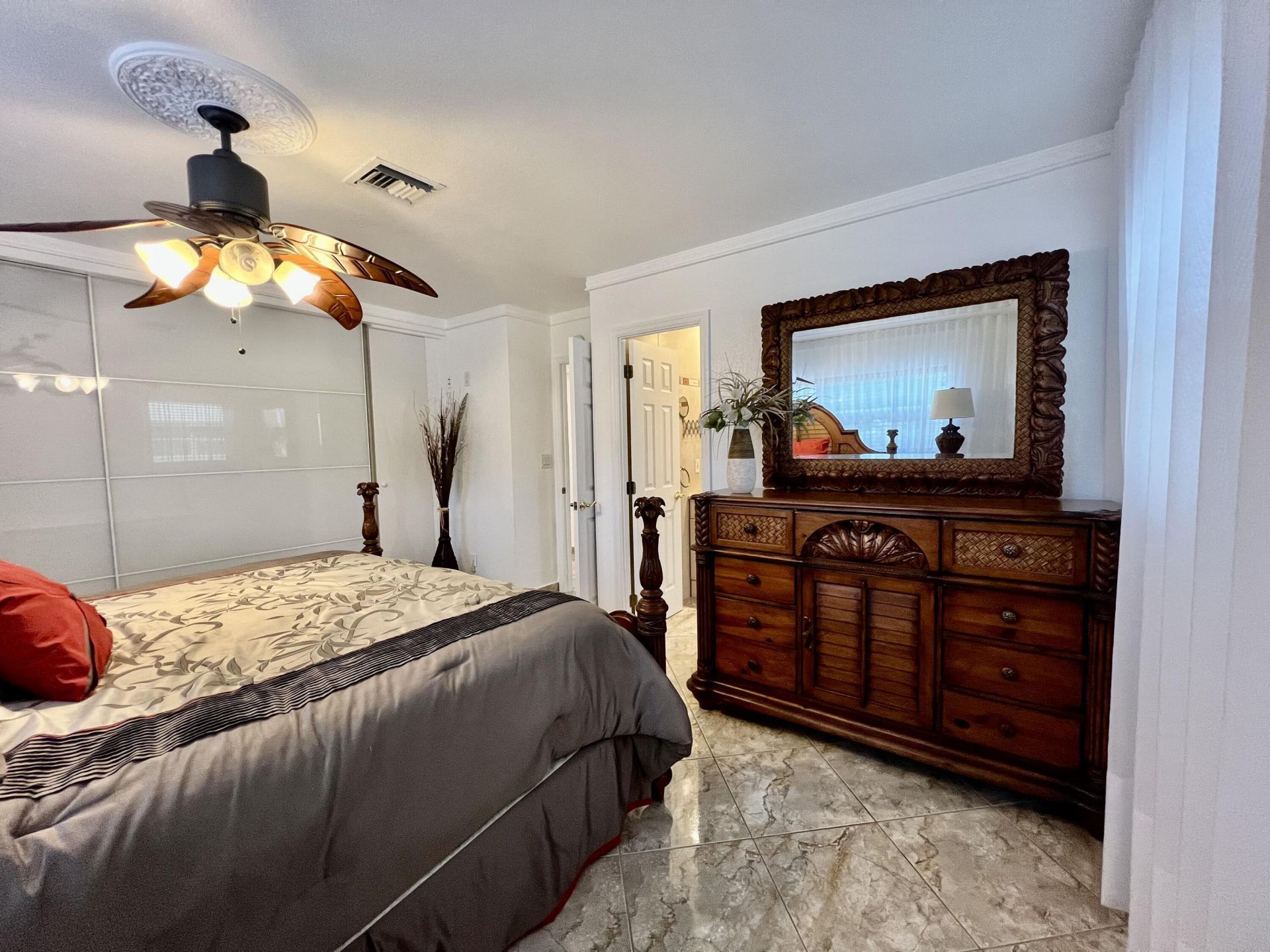 5141 W Oakland Park Boulevard, Unit 201, Lauderdale Lakes, FL 33313 Photo