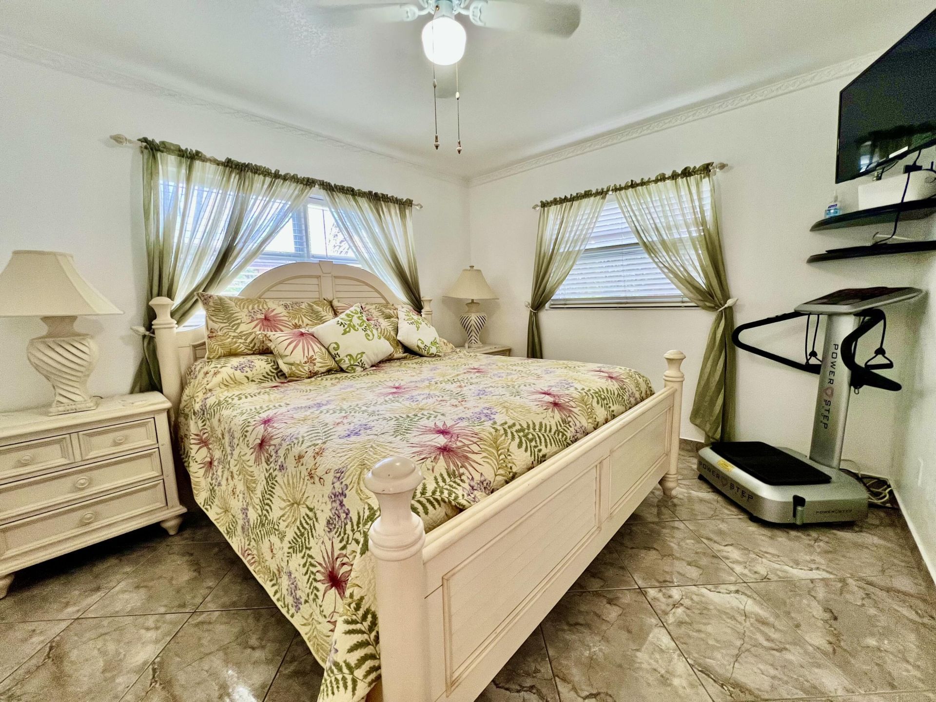 5141 W Oakland Park Boulevard, Unit 201, Lauderdale Lakes, FL 33313 Photo