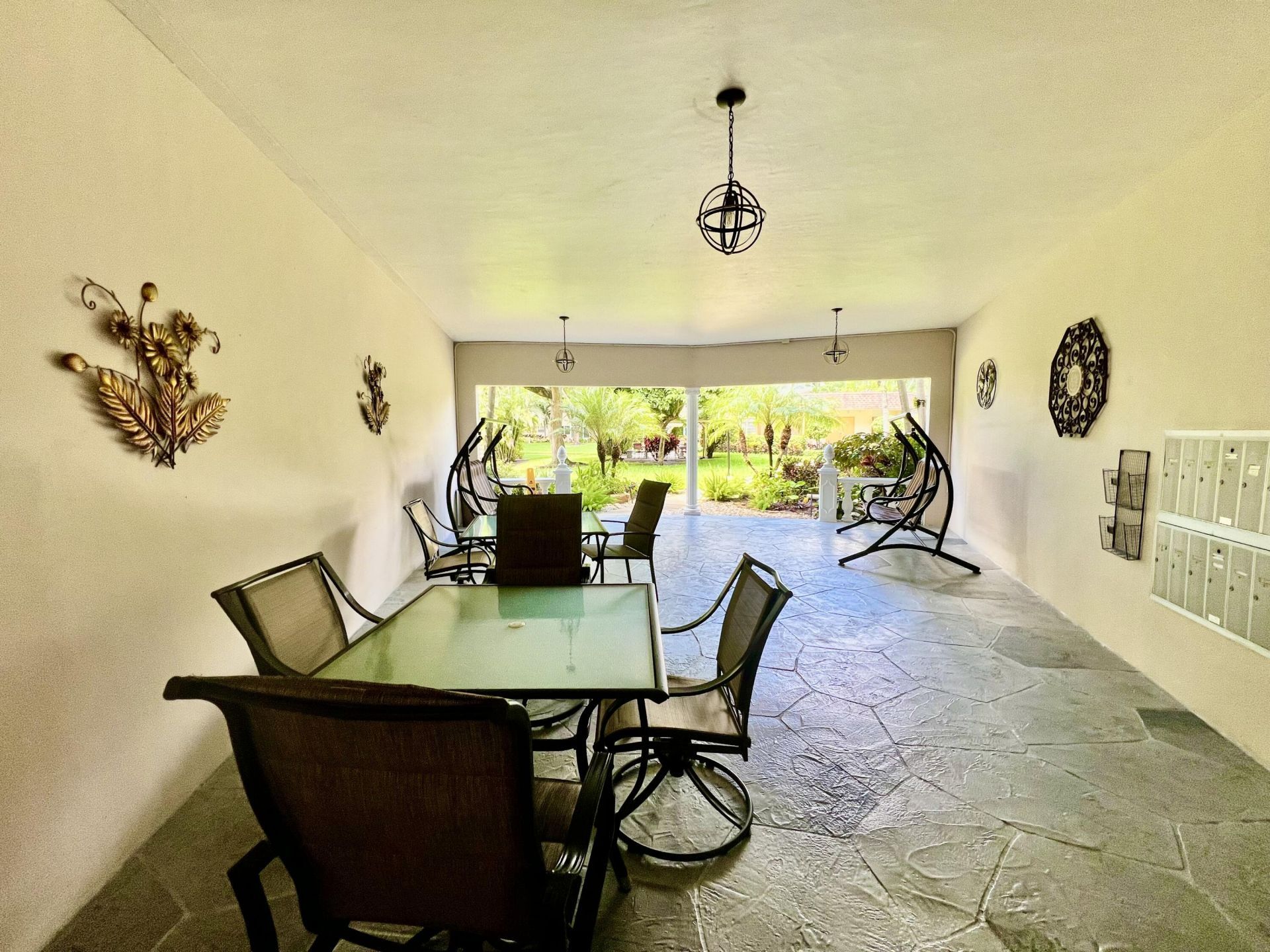 5141 W Oakland Park Boulevard, Unit 201, Lauderdale Lakes, FL 33313 Photo