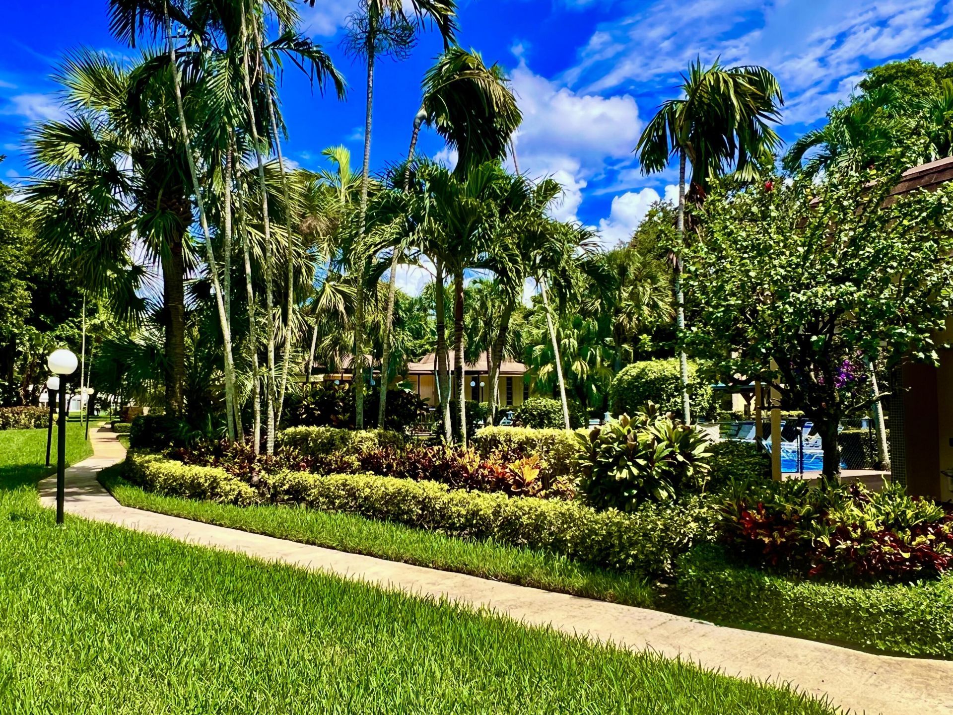 5141 W Oakland Park Boulevard, Unit 201, Lauderdale Lakes, FL 33313 Photo