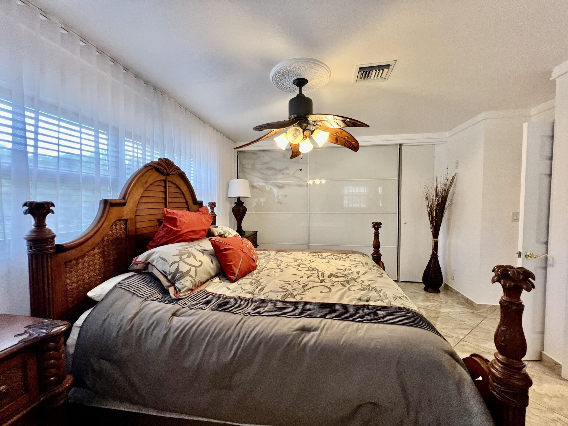 5141 W Oakland Park Boulevard, Unit 201, Lauderdale Lakes, FL 33313 Photo