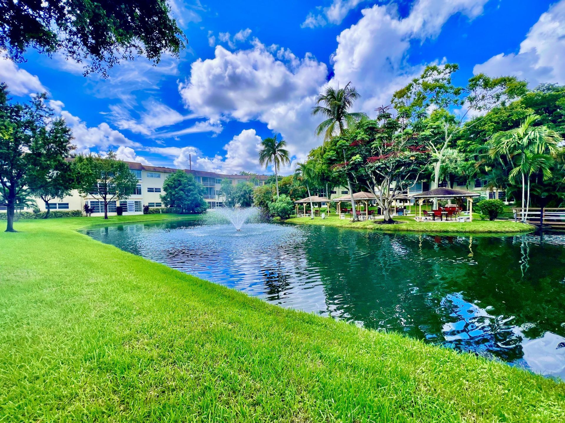 5141 W Oakland Park Boulevard, Unit 201, Lauderdale Lakes, FL 33313 Photo