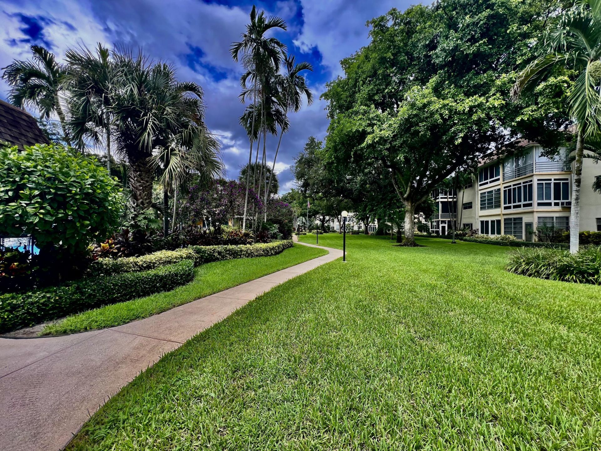 5141 W Oakland Park Boulevard, Unit 201, Lauderdale Lakes, FL 33313 Photo