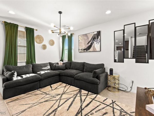 4057 Pioneer Ridge Court, Las Vegas, NV 89115