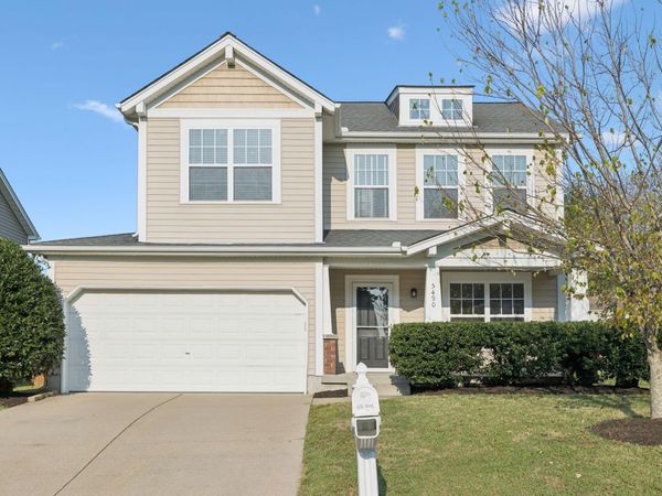 5490 Escalade Dr, Mount Juliet, TN 37122