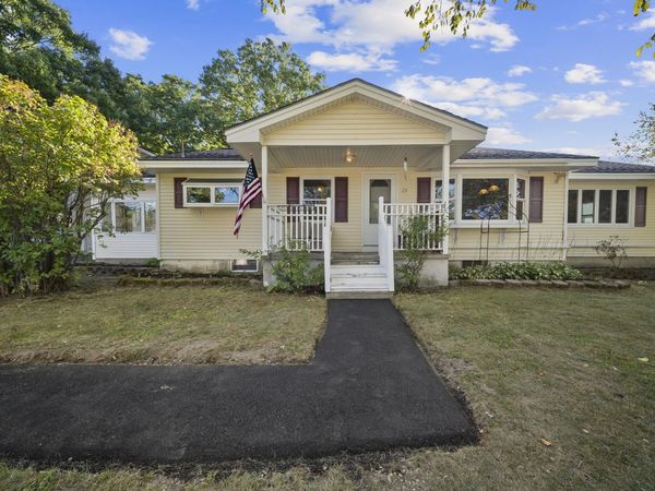 29 Thompson Road, Veazie, ME 04401