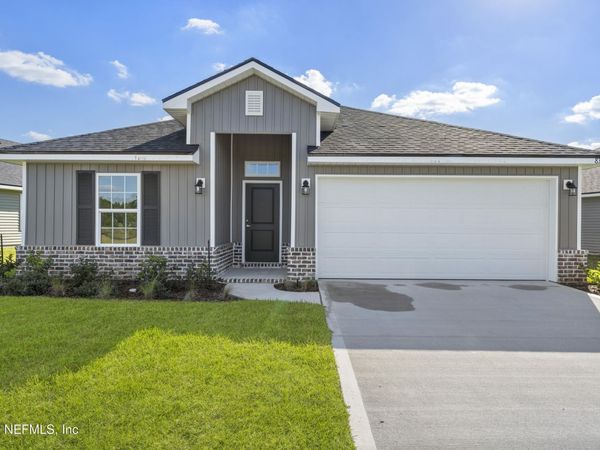 8382 HELMSLEY Boulevard, Jacksonville, FL 32219