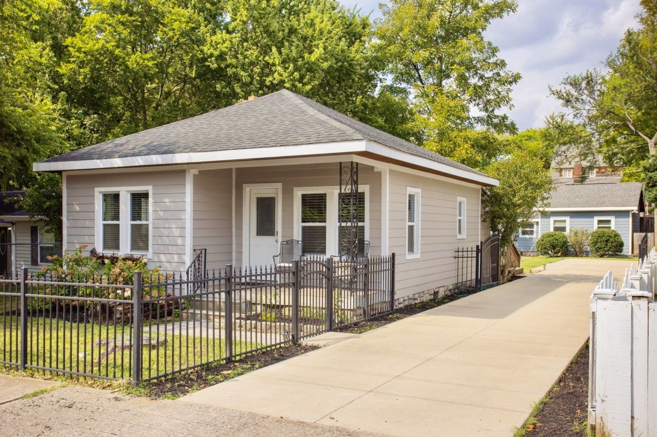 1025 Chicamauga Ave, Nashville, TN 37206 Main Photo