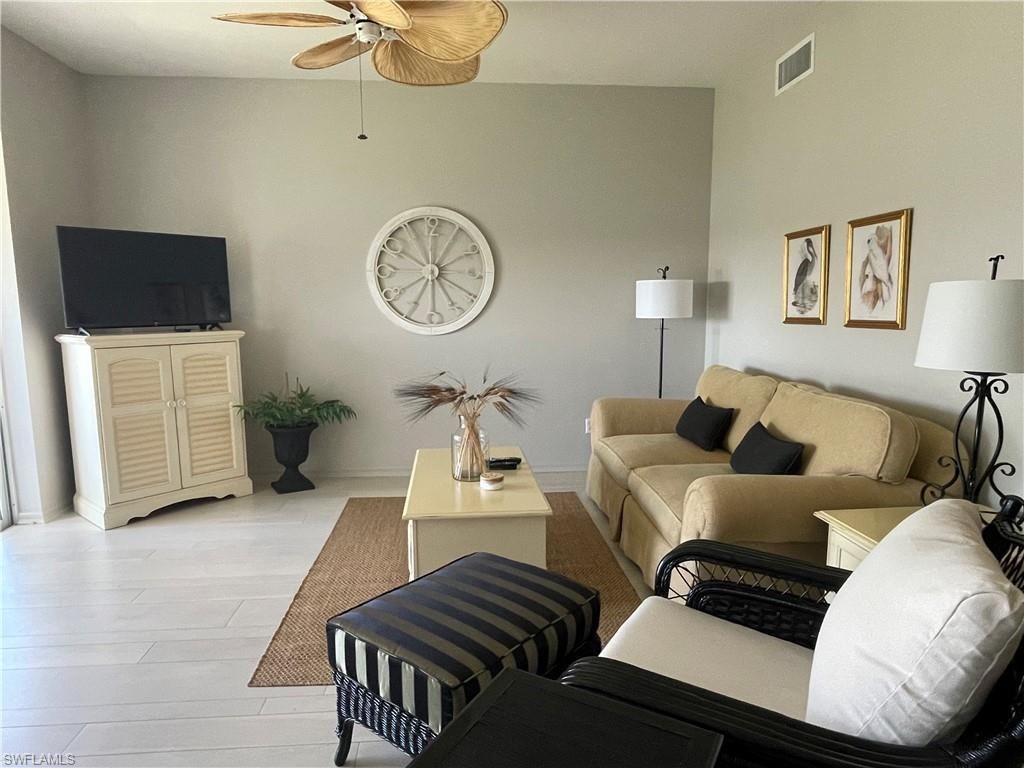 8066 Queen Palm Ln, Unit 537, Fort Myers, FL 33966 Photo