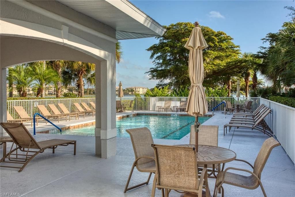 8066 Queen Palm Ln, Unit 537, Fort Myers, FL 33966 Photo