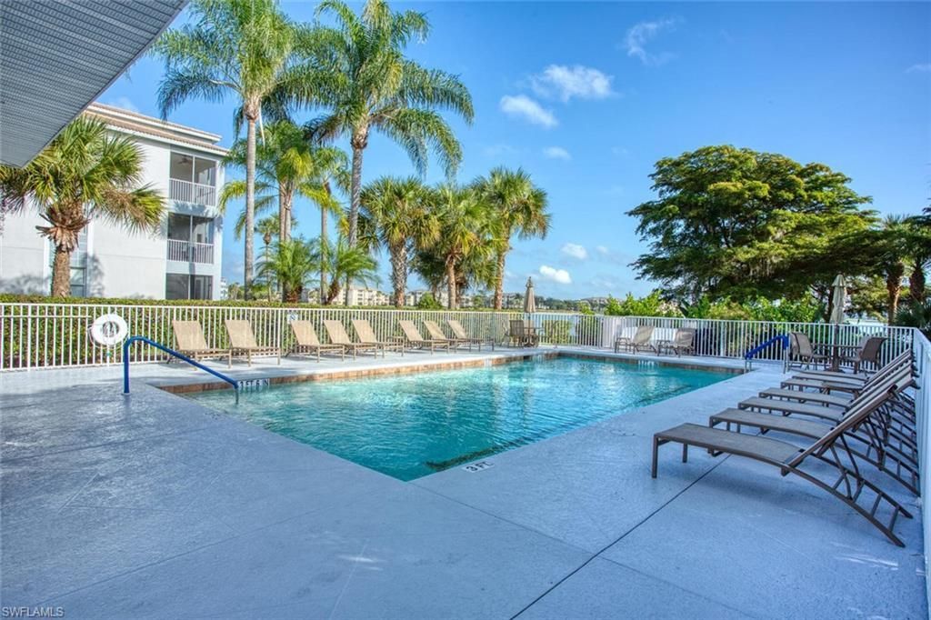 8066 Queen Palm Ln, Unit 537, Fort Myers, FL 33966 Photo