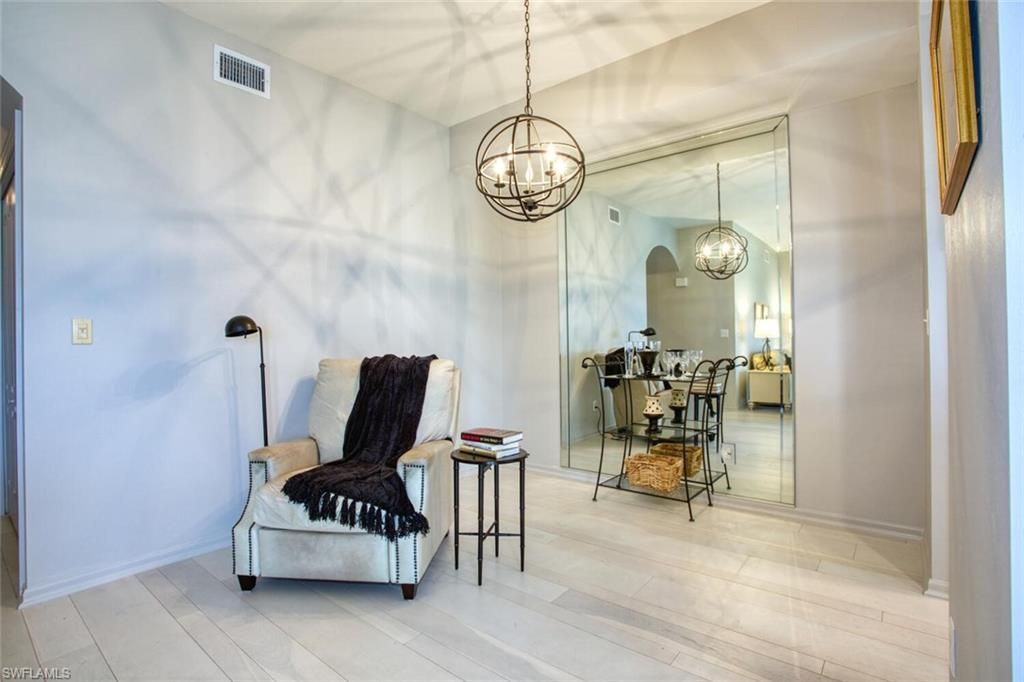 8066 Queen Palm Ln, Unit 537, Fort Myers, FL 33966 Photo