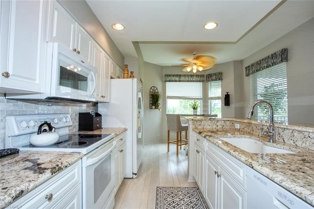 8066 Queen Palm Ln, Unit 537, Fort Myers, FL 33966 Photo