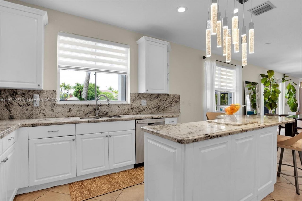 1242 Peregrine Way, Weston, FL 33327 Photo