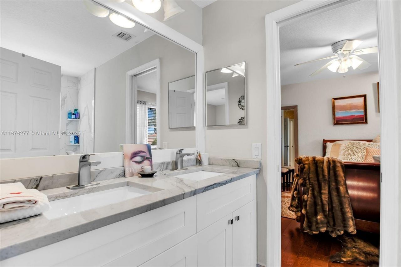 1242 Peregrine Way, Weston, FL 33327 Photo