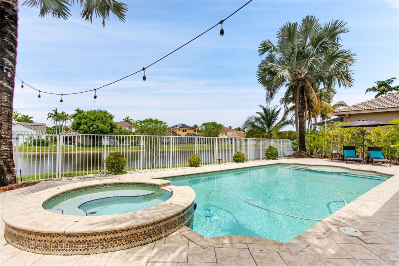 1242 Peregrine Way, Weston, FL 33327 Photo