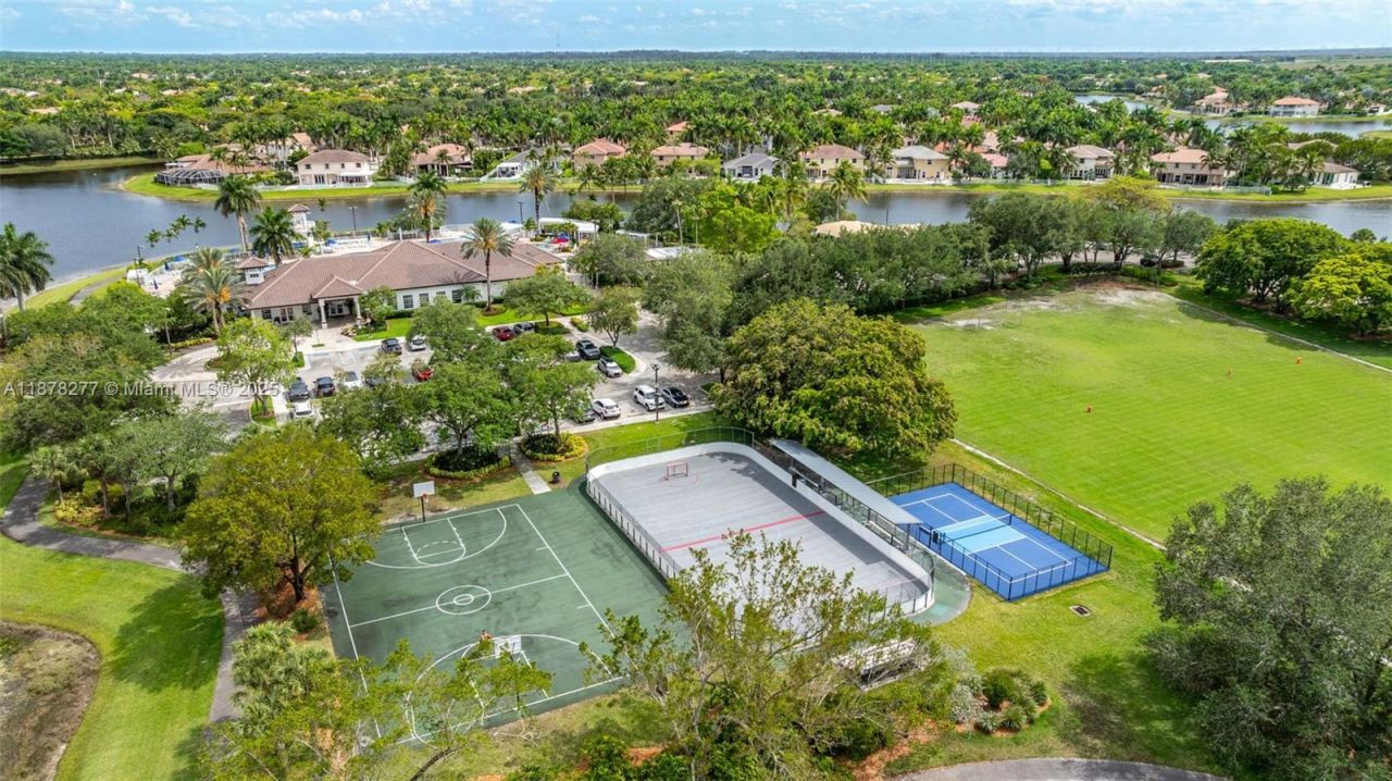 1242 Peregrine Way, Weston, FL 33327 Photo