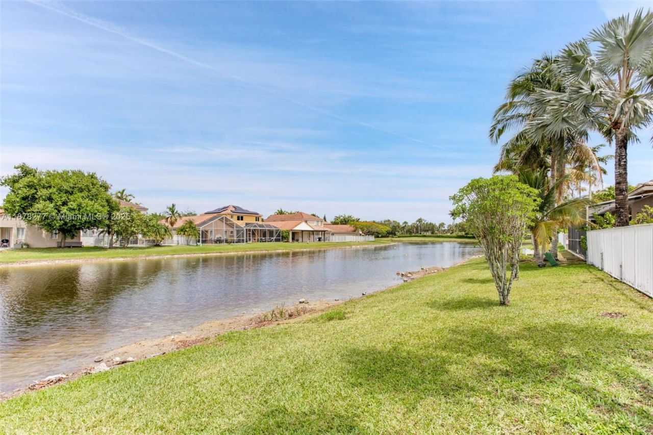 1242 Peregrine Way, Weston, FL 33327 Photo