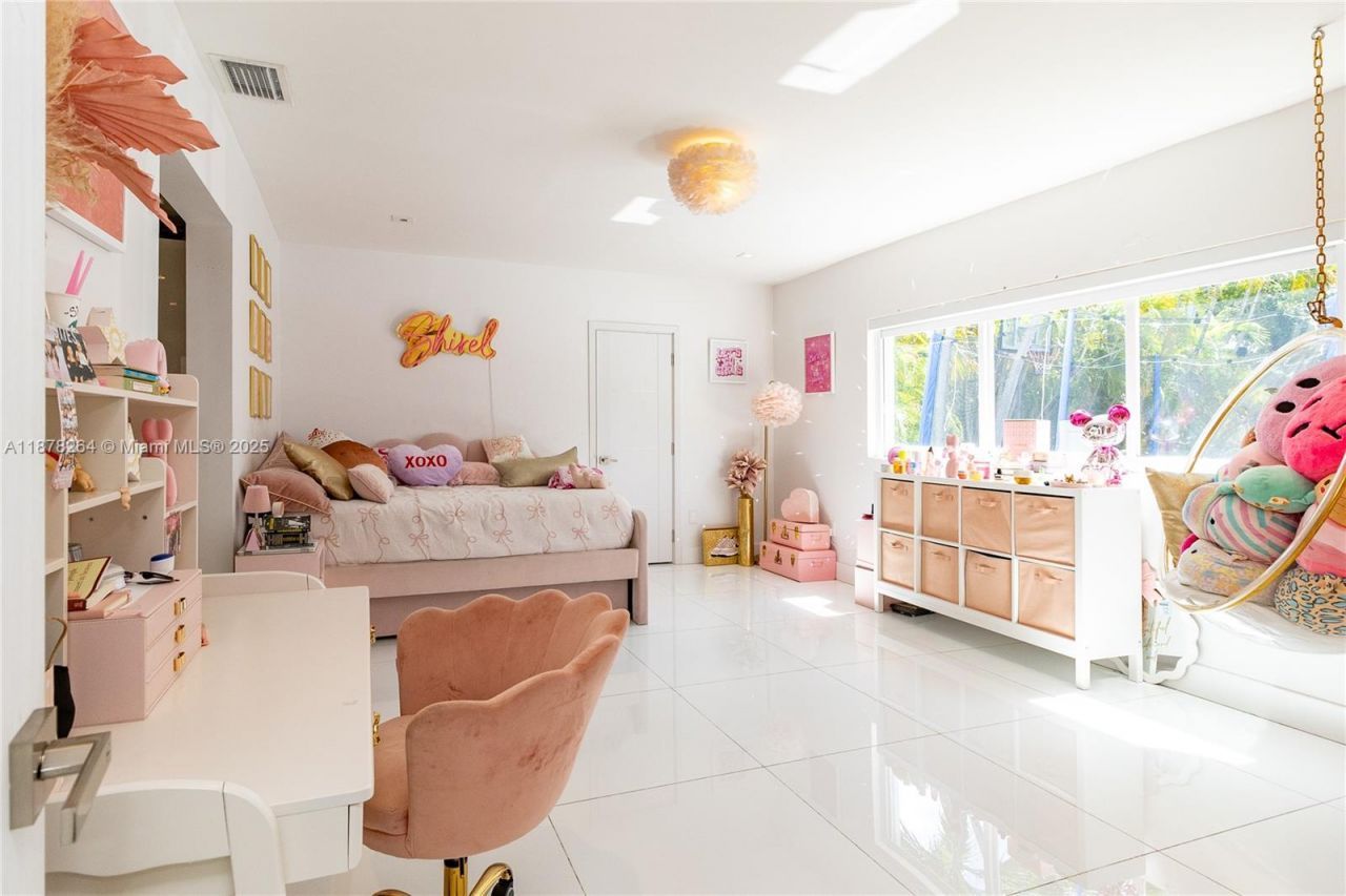 1215 N Biscayne Point Rd, Miami Beach, FL 33141 Photo