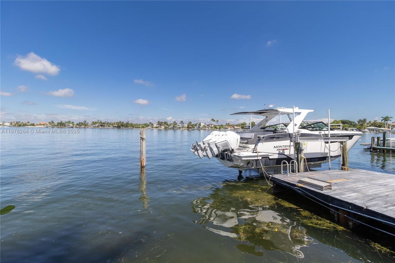 1215 N Biscayne Point Rd, Miami Beach, FL 33141 Photo