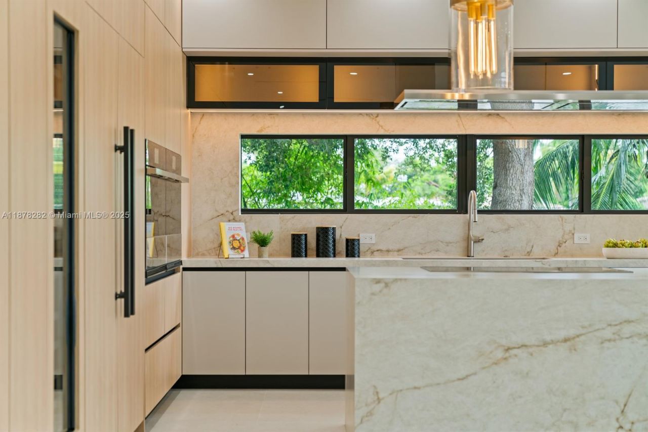 2033 NE 22nd St, Wilton Manors, FL 33305 Photo