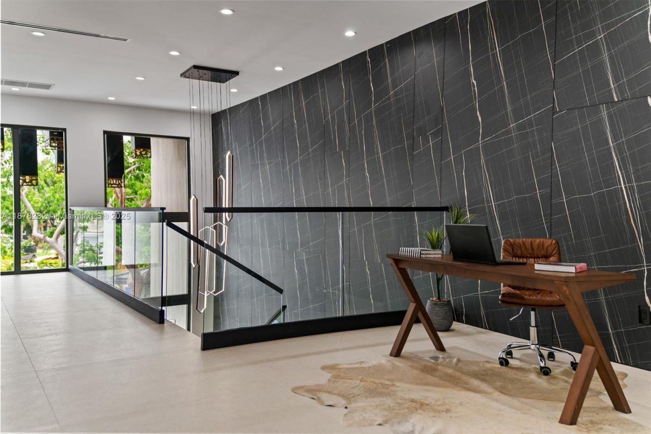 2033 NE 22nd St, Wilton Manors, FL 33305 Photo