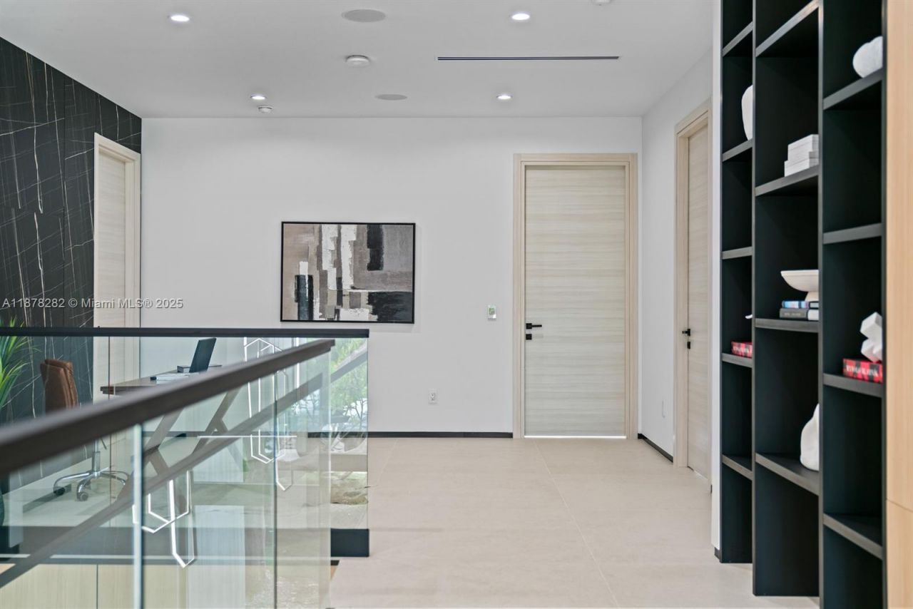 2033 NE 22nd St, Wilton Manors, FL 33305 Photo