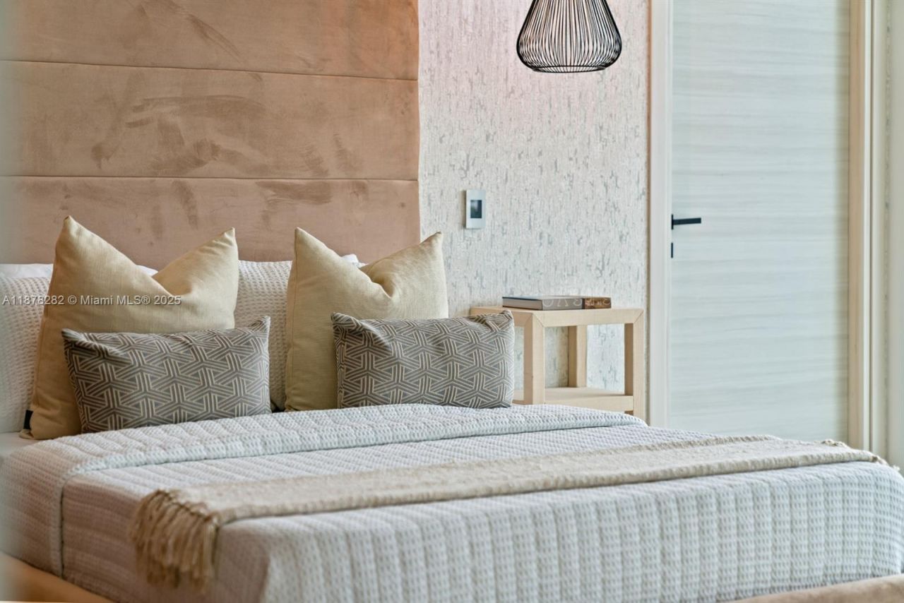 2033 NE 22nd St, Wilton Manors, FL 33305 Photo