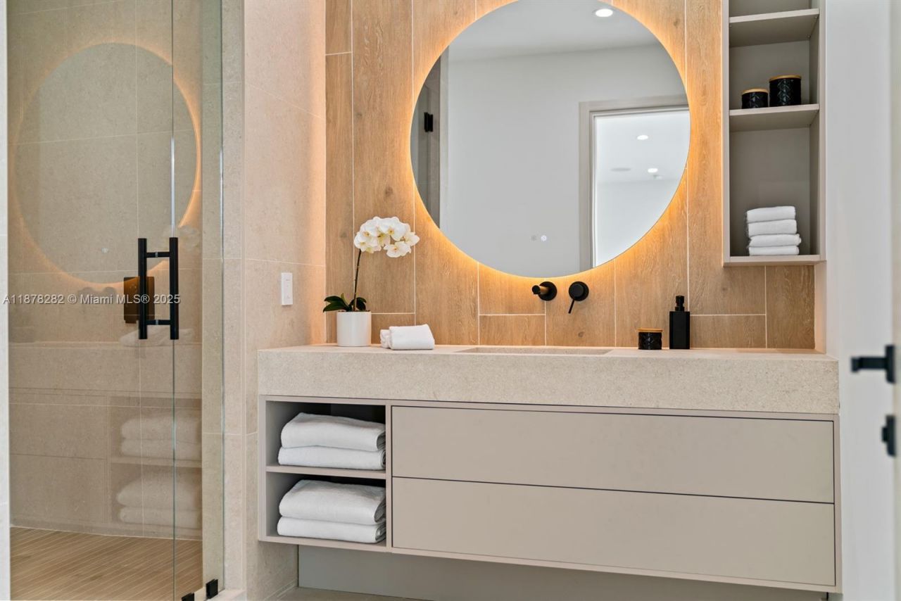 2033 NE 22nd St, Wilton Manors, FL 33305 Photo