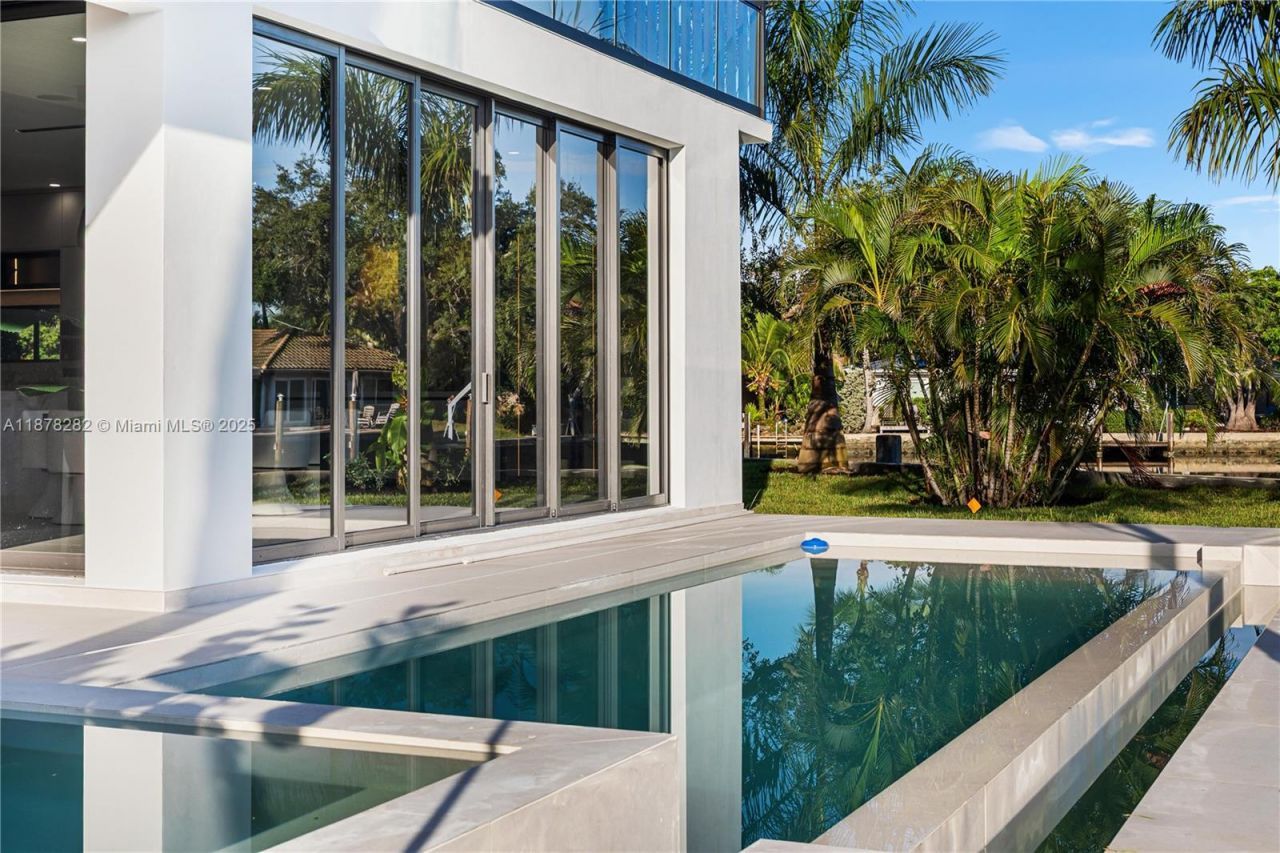 2033 NE 22nd St, Wilton Manors, FL 33305 Photo